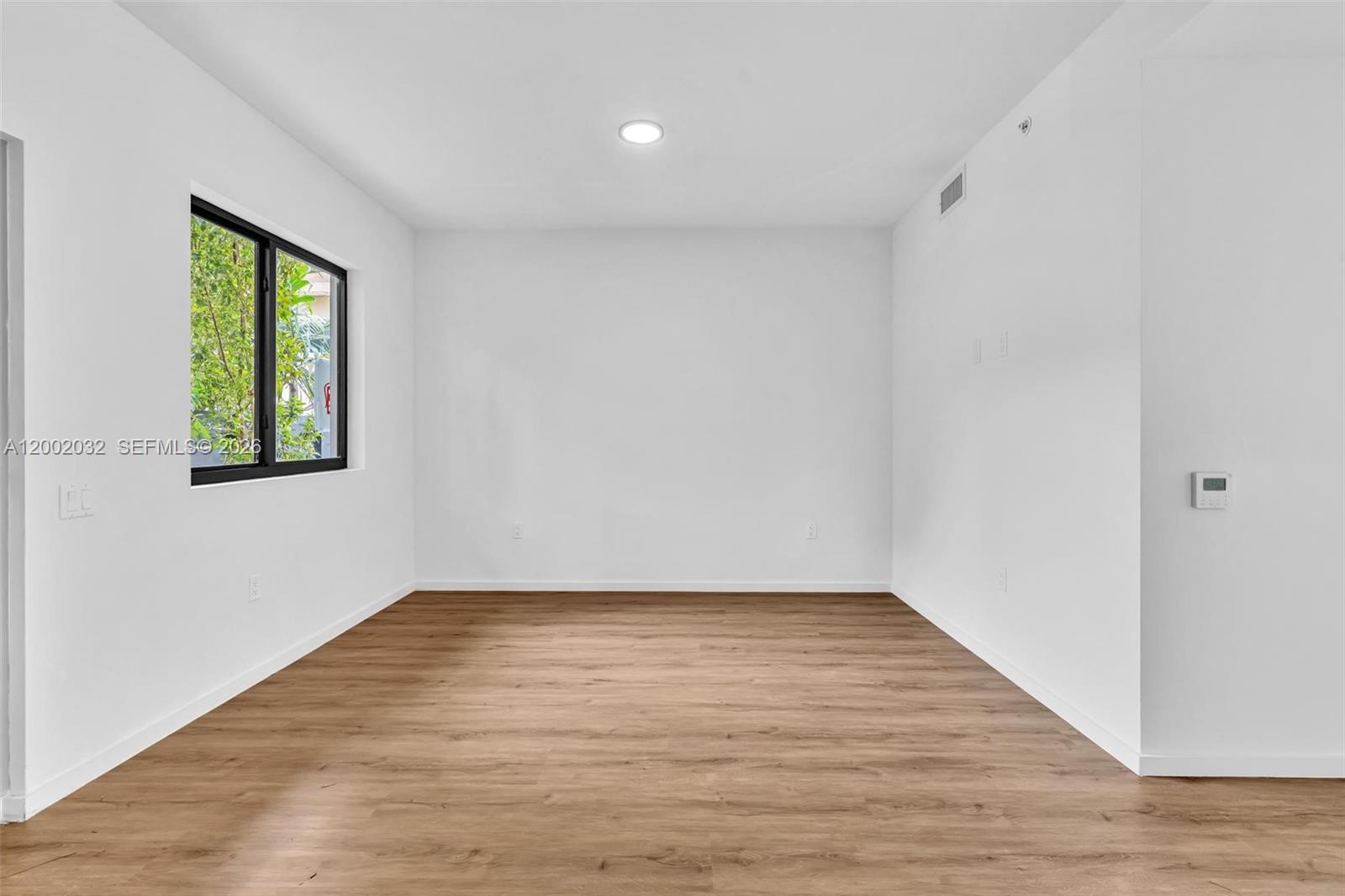 DE LEON PARK - Residential Lease