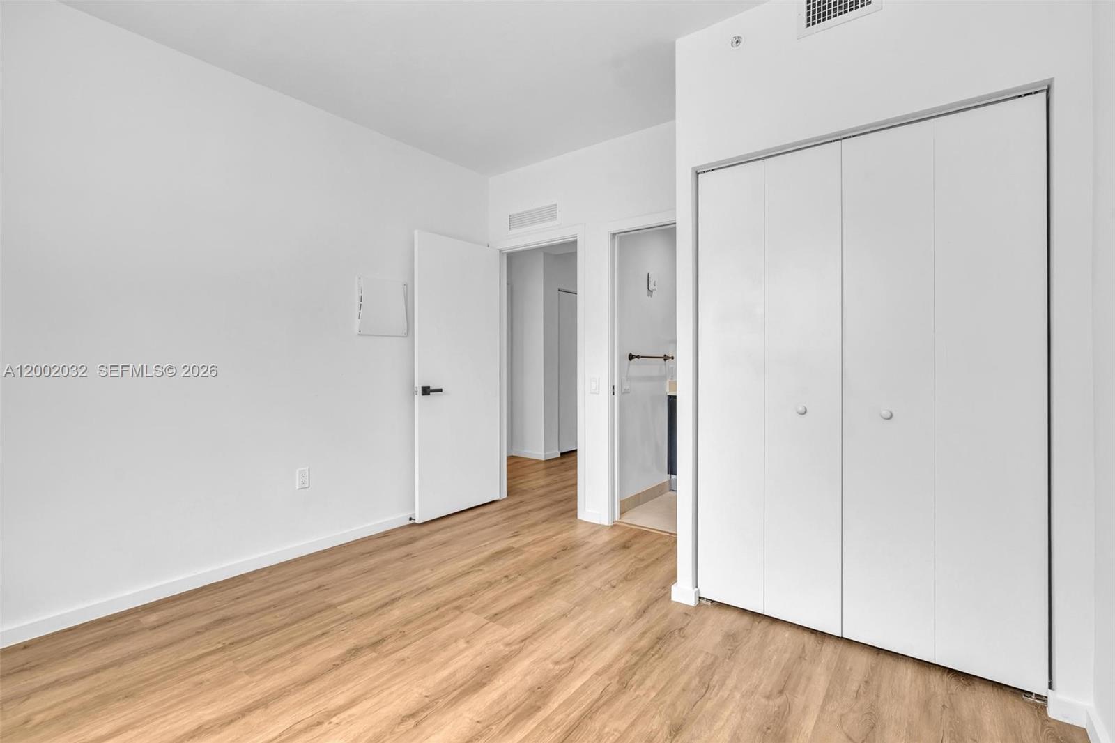 DE LEON PARK - Residential Lease