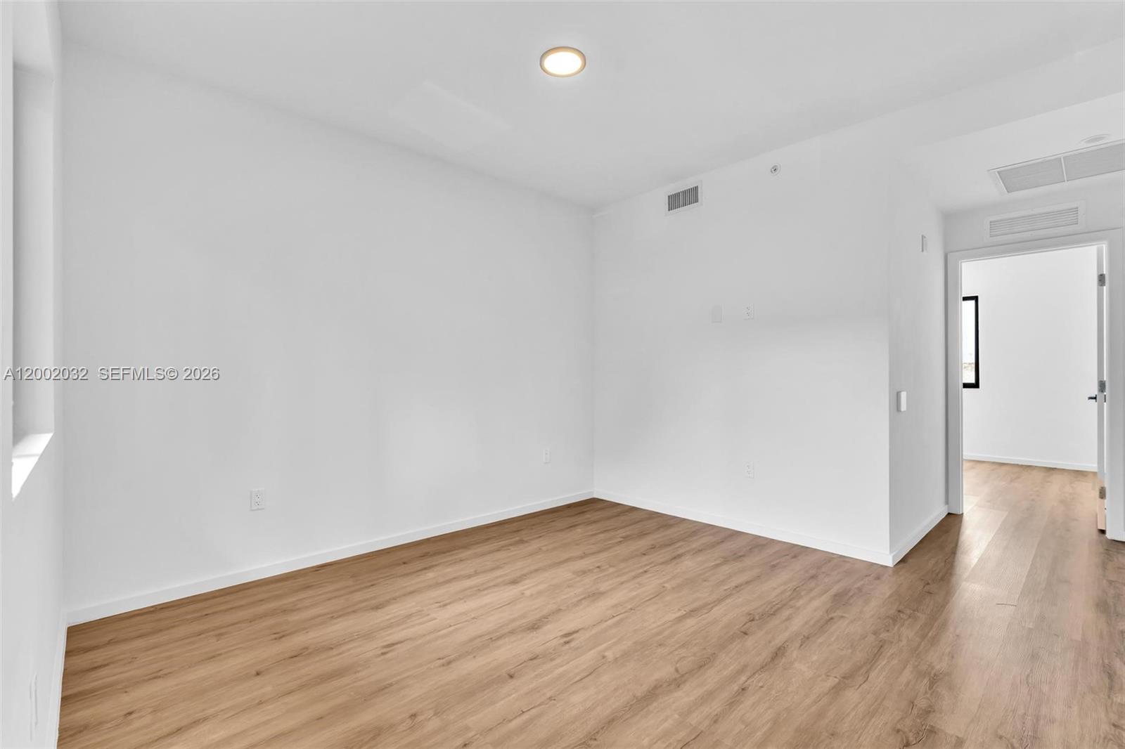 DE LEON PARK - Residential Lease