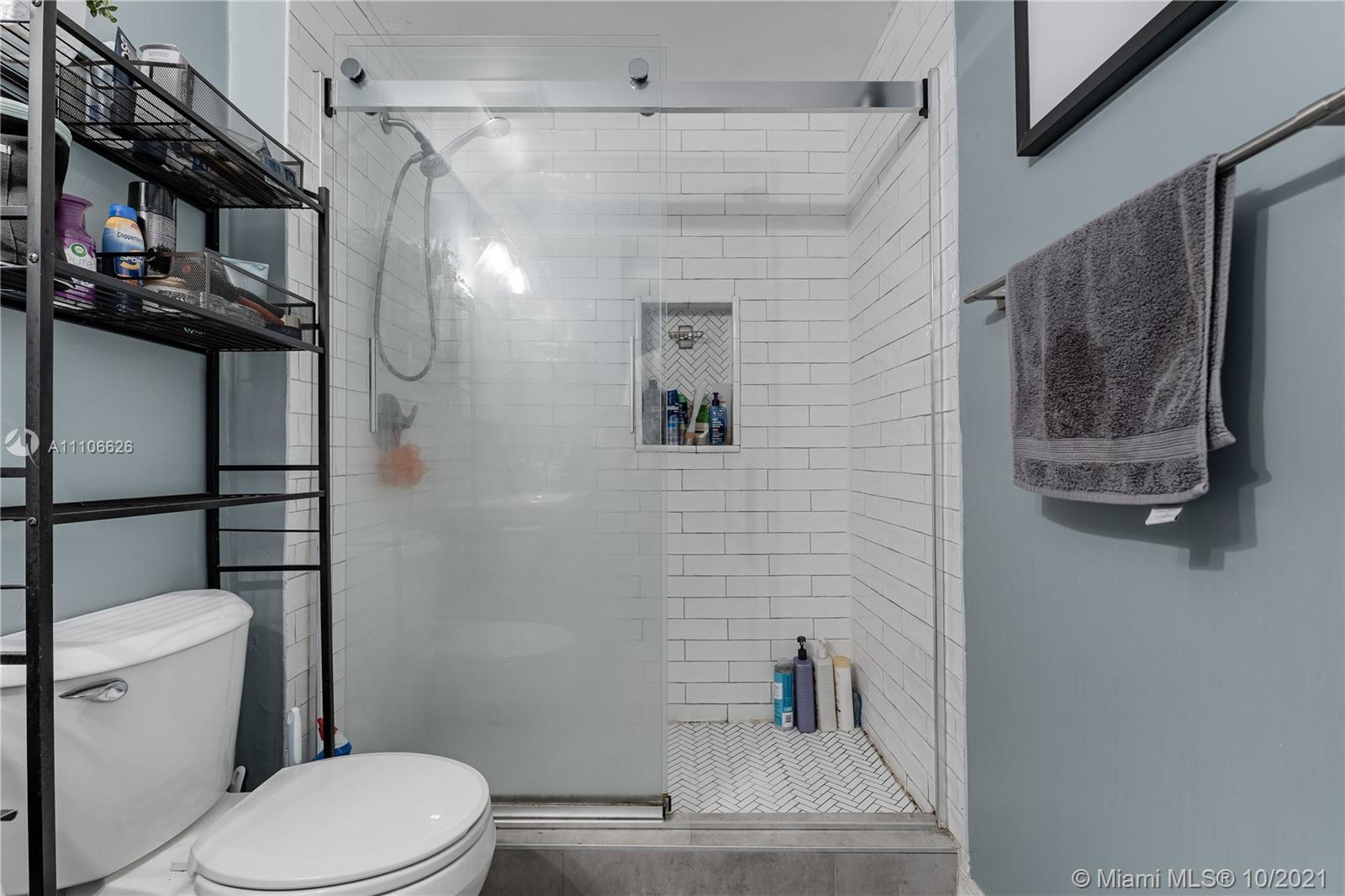 BAHIA BISCAYNE CONDO - Residential