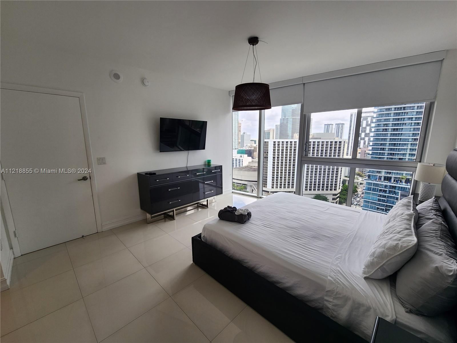 ICON BRICKELL CONDO - Residential