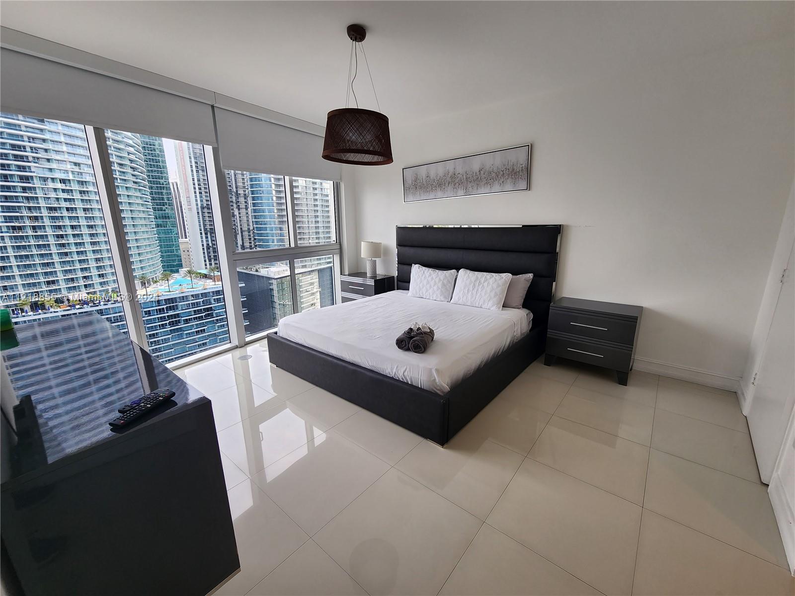 ICON BRICKELL CONDO - Residential