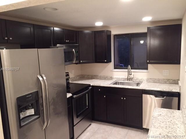 VILLAGE TOWNHOUSE POMPANO - Residential Lease