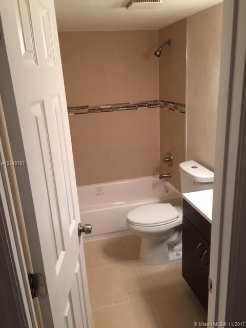 VILLAGE TOWNHOUSE POMPANO - Residential Lease