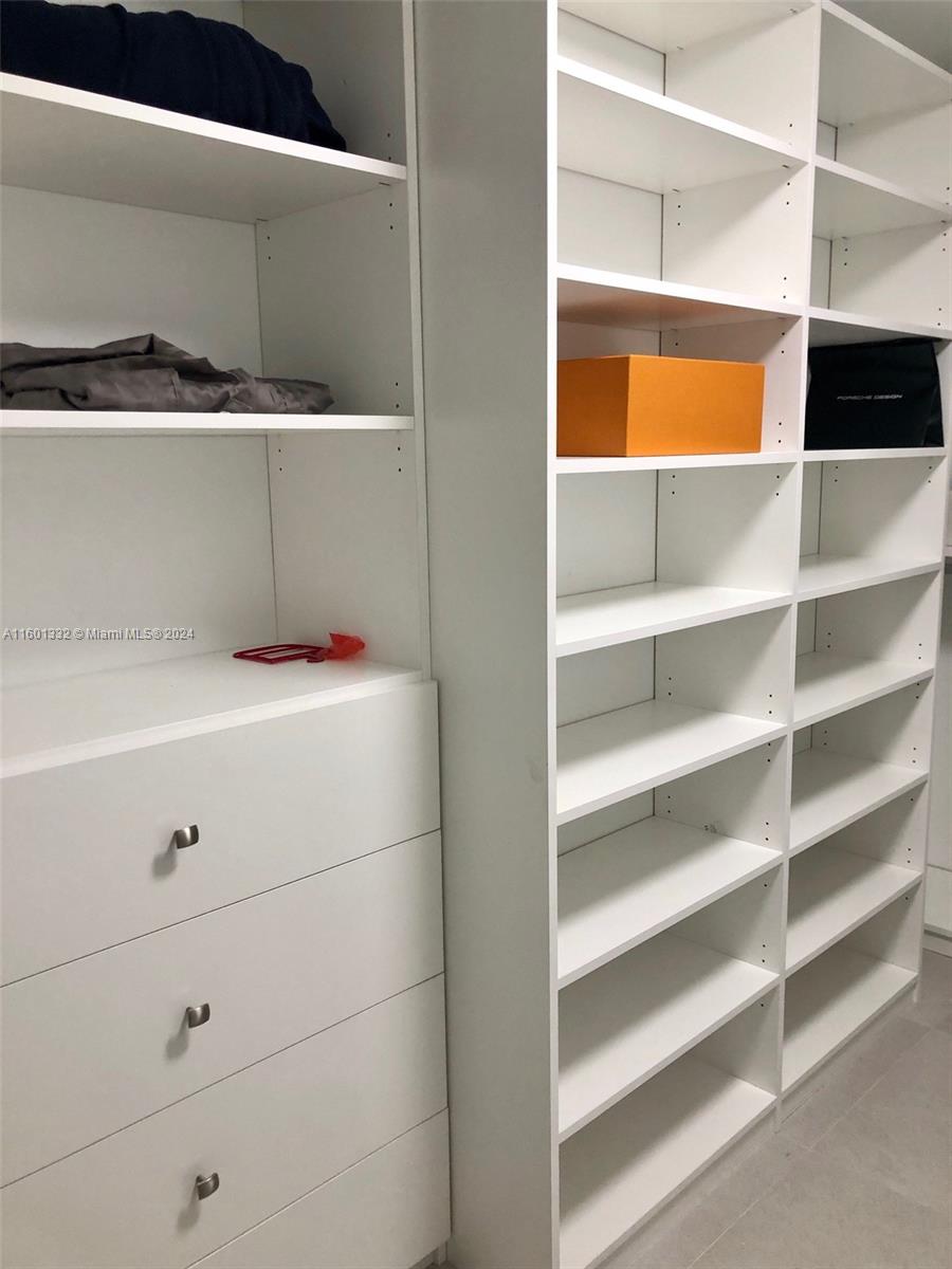 THE HARBOUR CONDO - Residential