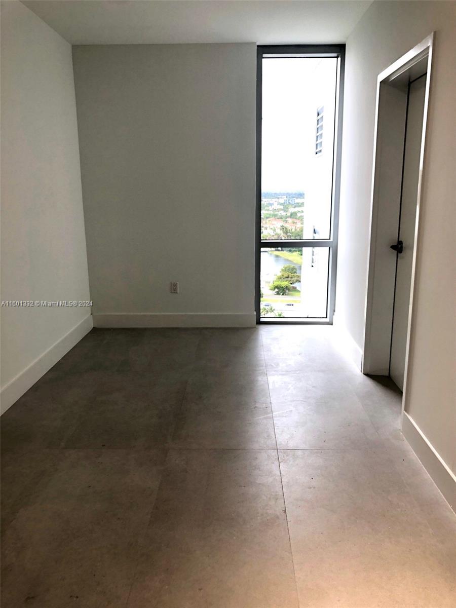 THE HARBOUR CONDO - Residential