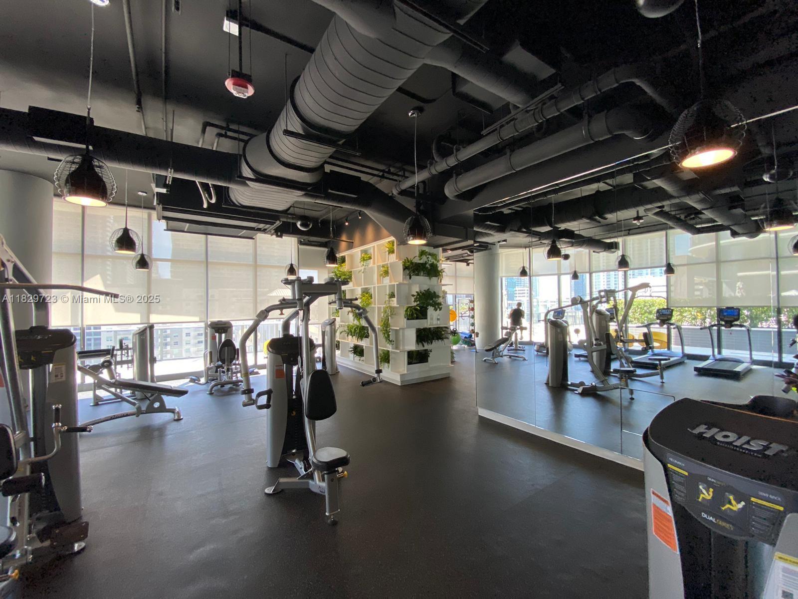 BRICKELL HEIGHTS EAST CON - Residential Lease