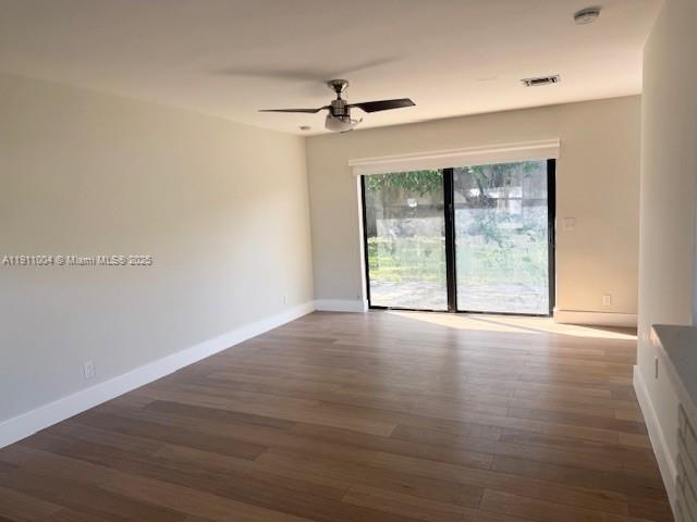 LAKESIDE ESTATES - Residential Lease