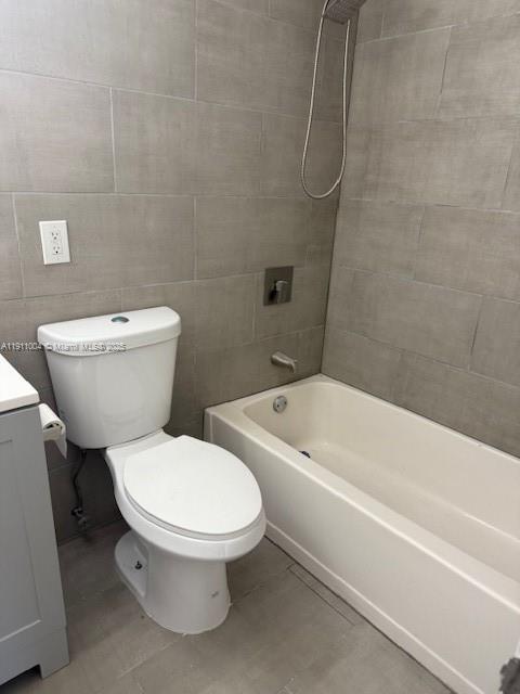 LAKESIDE ESTATES - Residential Lease