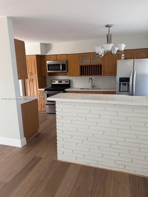 LAKESIDE ESTATES - Residential Lease