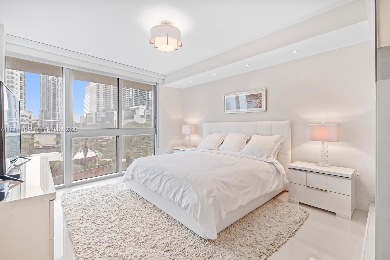 Mint Condominium - Residential