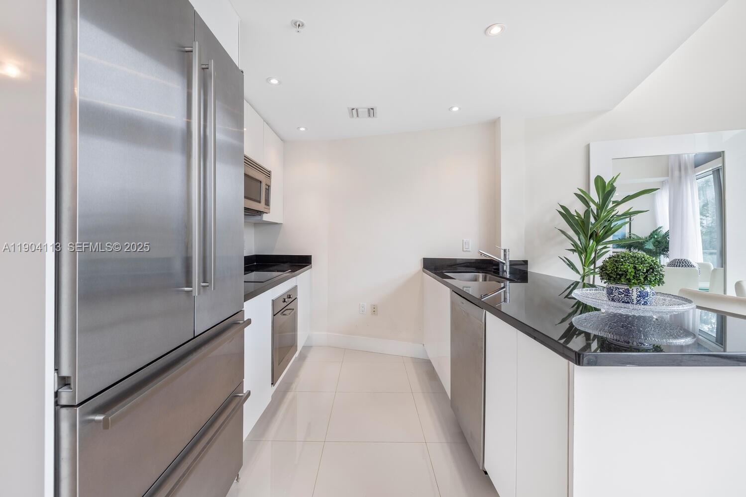 Mint Condominium - Residential