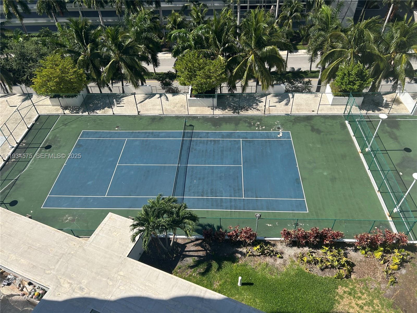 UPTOWN MARINA LOFTS CONDO - Residential