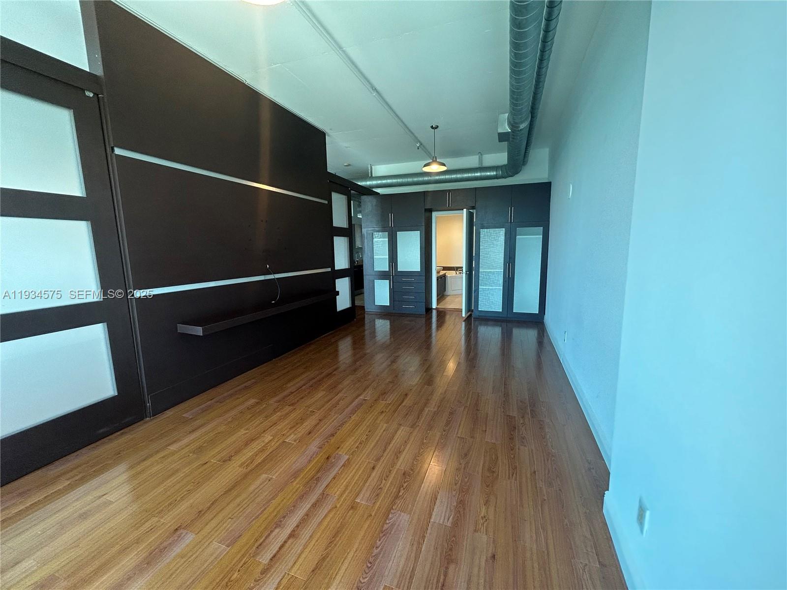 UPTOWN MARINA LOFTS CONDO - Residential