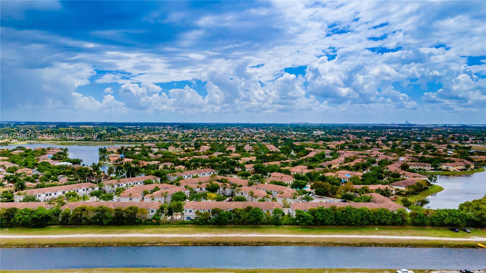 LAS TERRAZAS AT VIZCAYA C - Residential