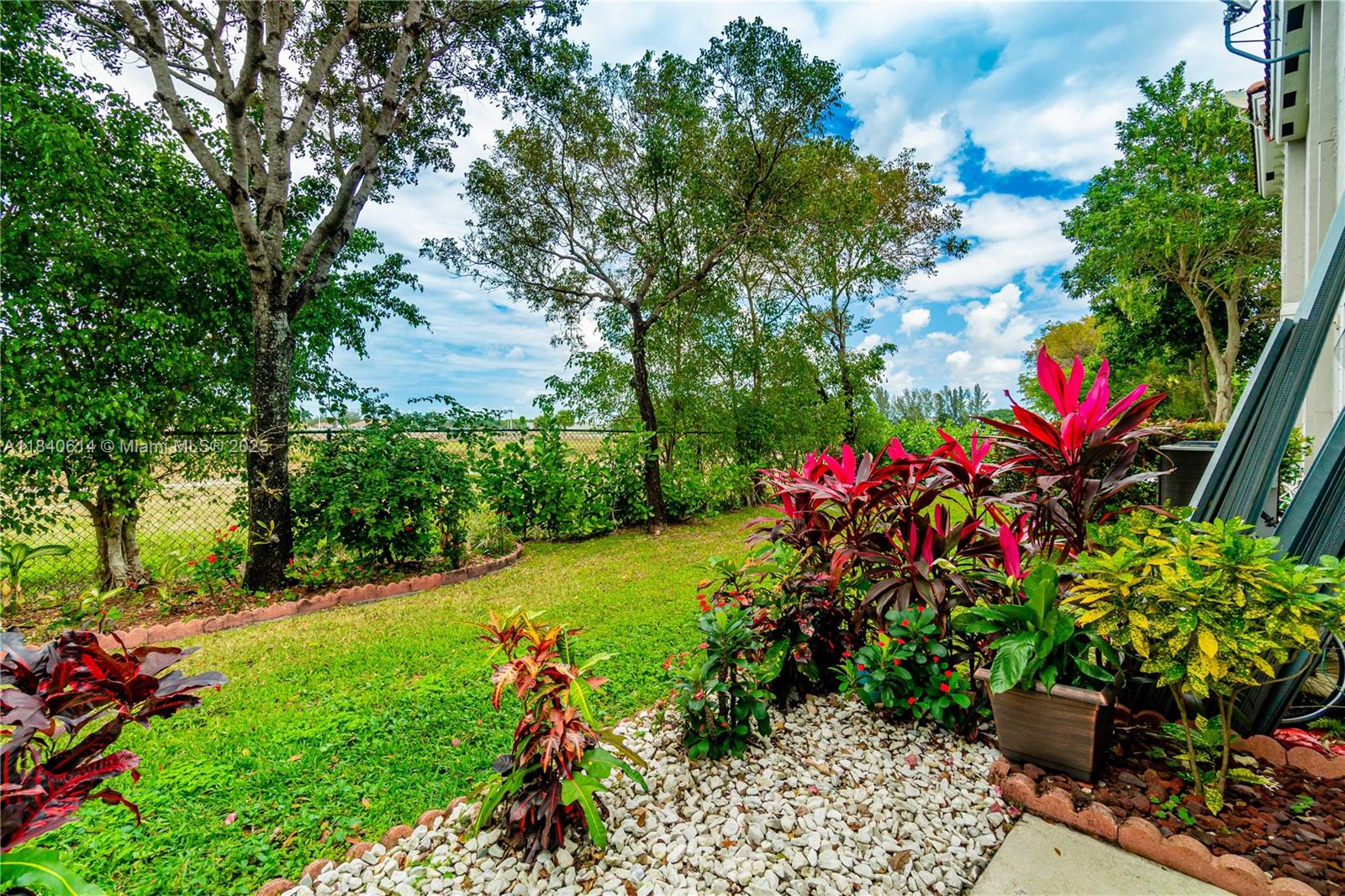 LAS TERRAZAS AT VIZCAYA C - Residential