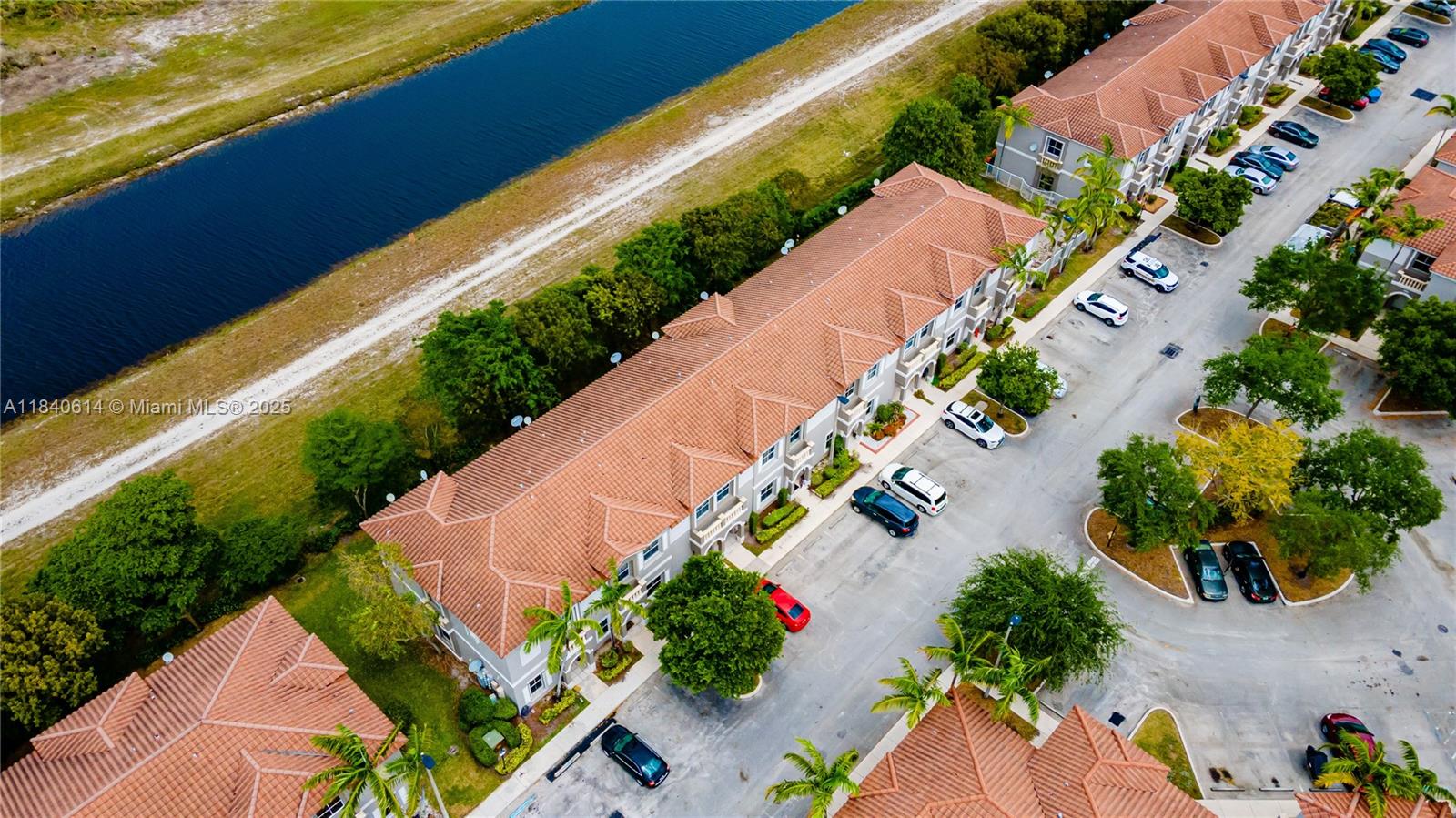 LAS TERRAZAS AT VIZCAYA C - Residential