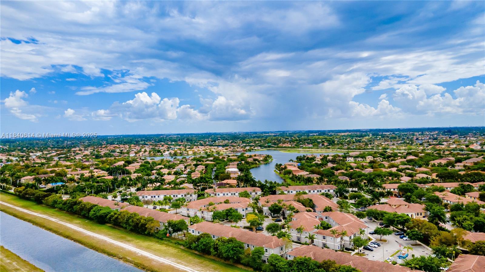LAS TERRAZAS AT VIZCAYA C - Residential
