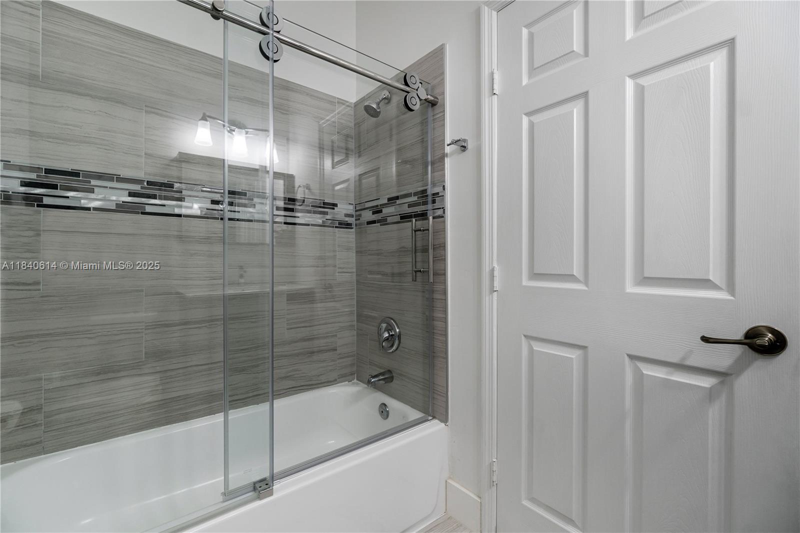 LAS TERRAZAS AT VIZCAYA C - Residential