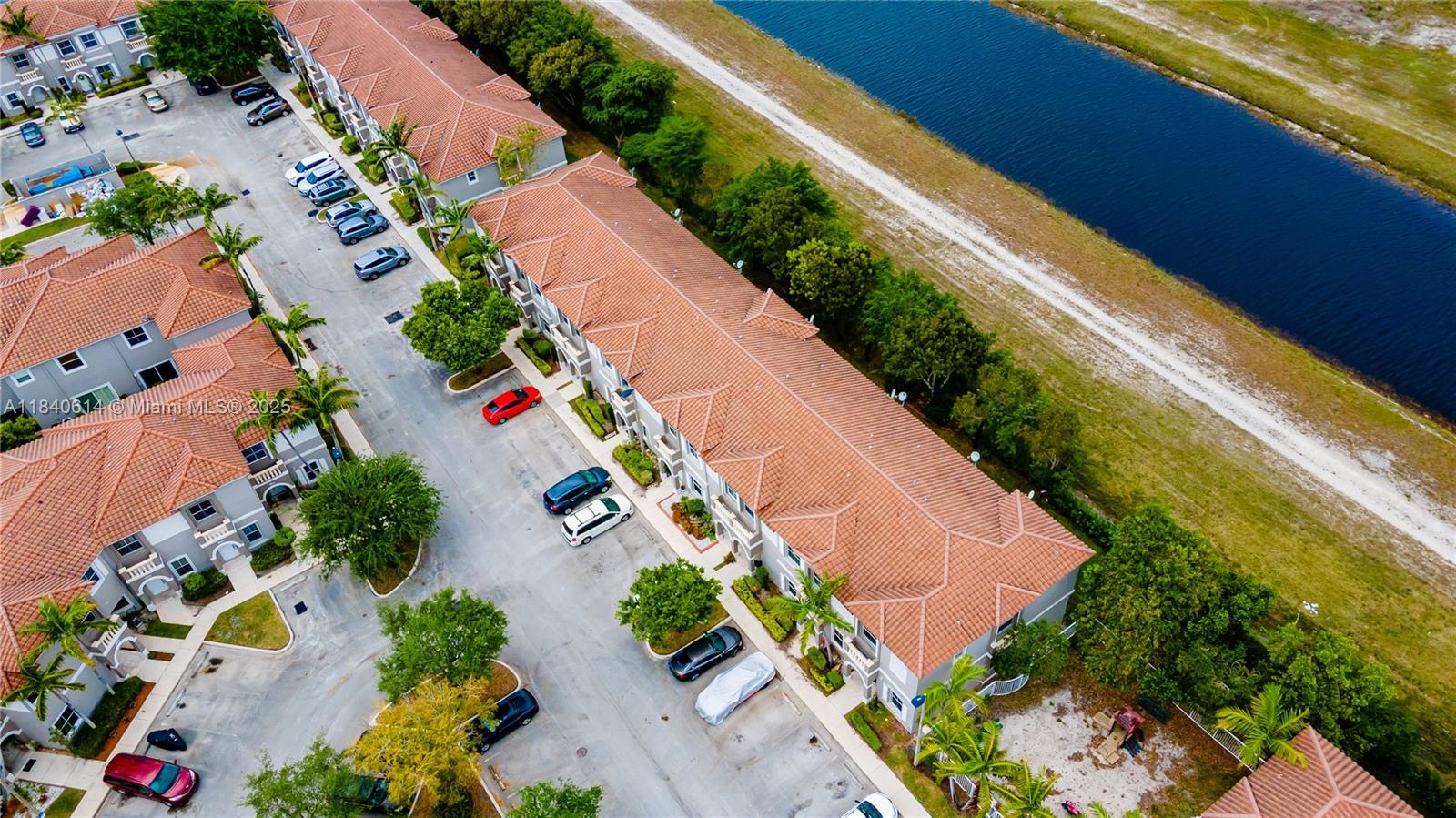 LAS TERRAZAS AT VIZCAYA C - Residential