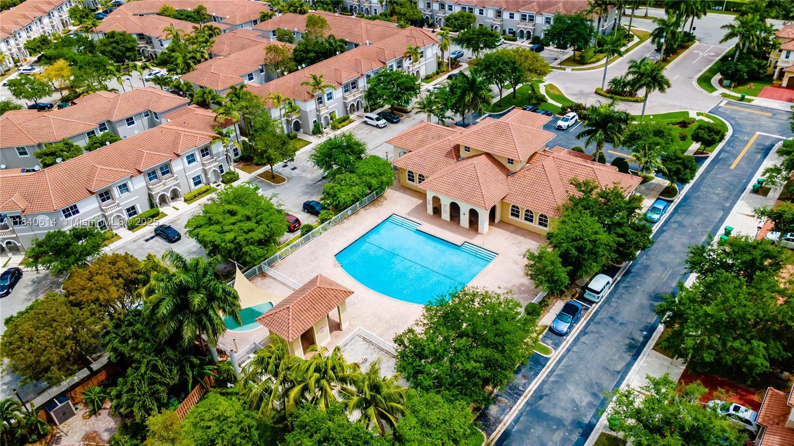 LAS TERRAZAS AT VIZCAYA C - Residential