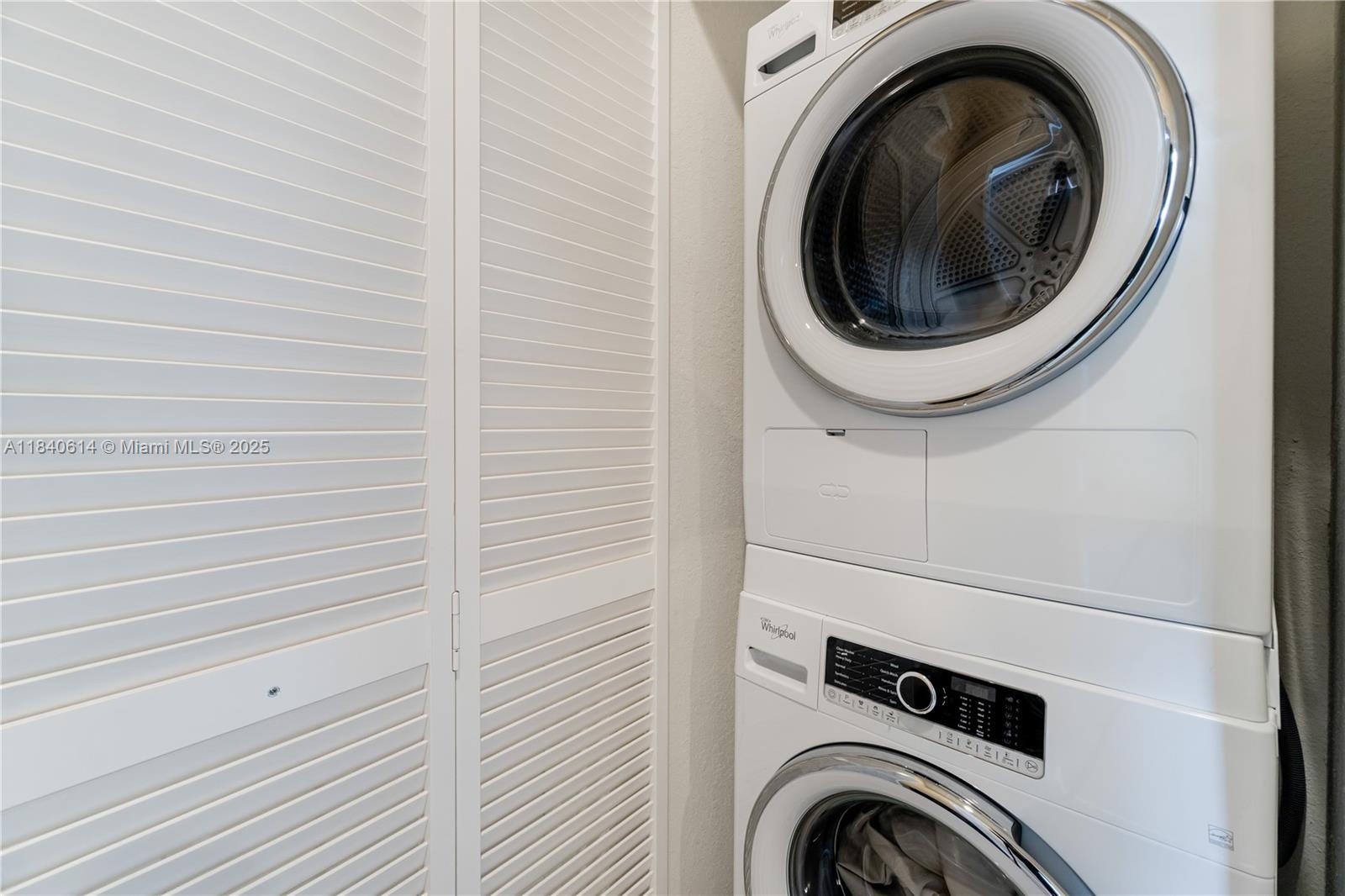 LAS TERRAZAS AT VIZCAYA C - Residential