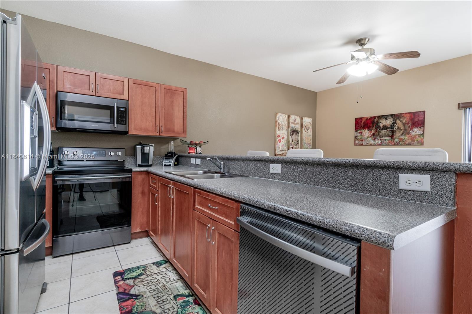 LAS TERRAZAS AT VIZCAYA C - Residential