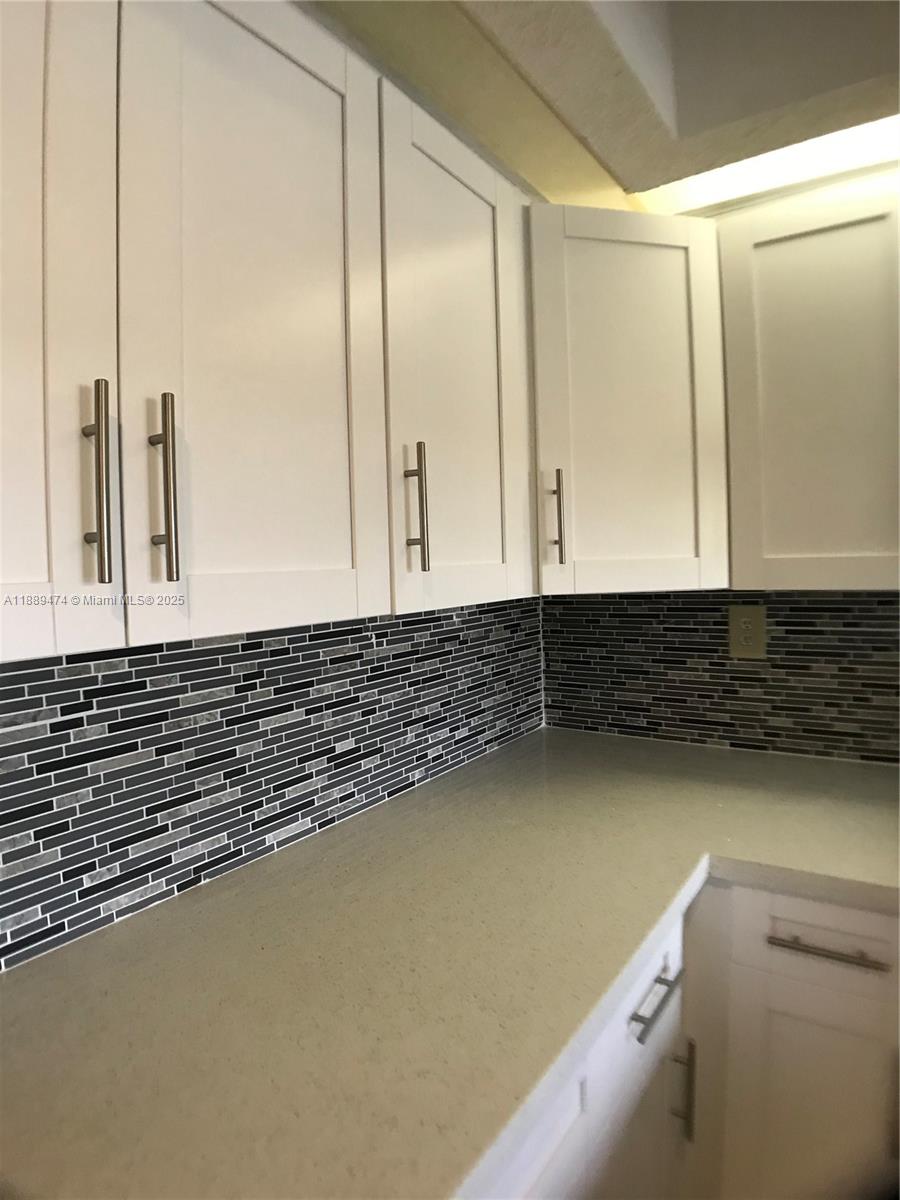 LE CLUB AT OLD CUTLER CON - Residential Lease