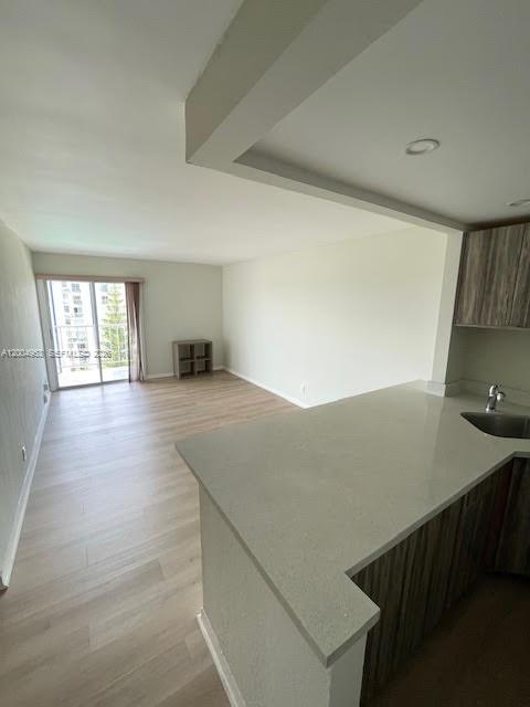 YOLANDA VILLAS CONDO - Residential