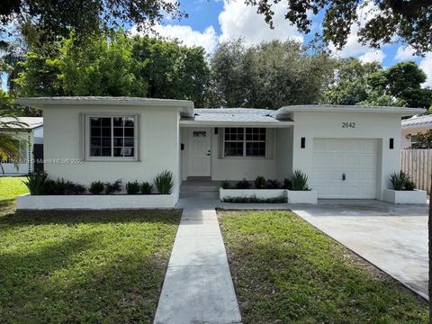 Photo of 2642 Fillmore St, Hollywood, FL 33020 (MLS # A11892579)