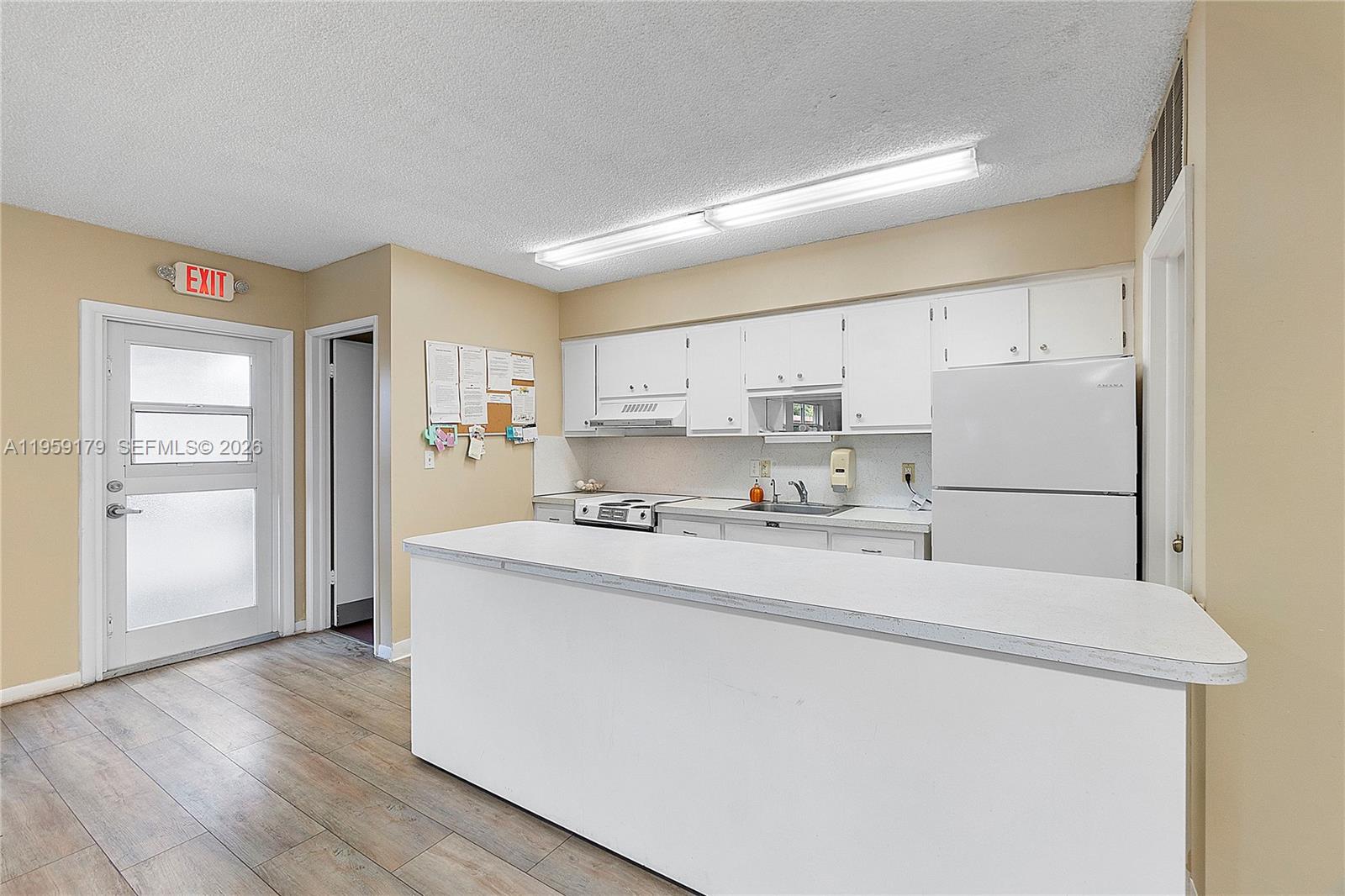 GARDEN-AIRE VILLAGE SOUTH - Residential