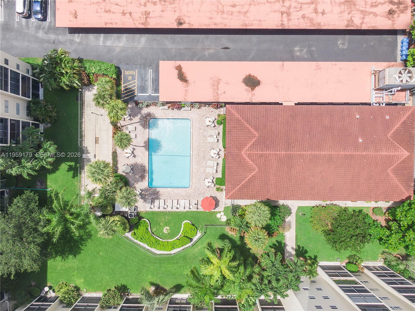 GARDEN-AIRE VILLAGE SOUTH - Residential