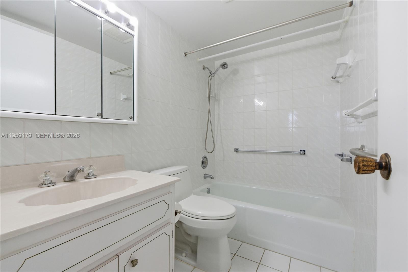 GARDEN-AIRE VILLAGE SOUTH - Residential