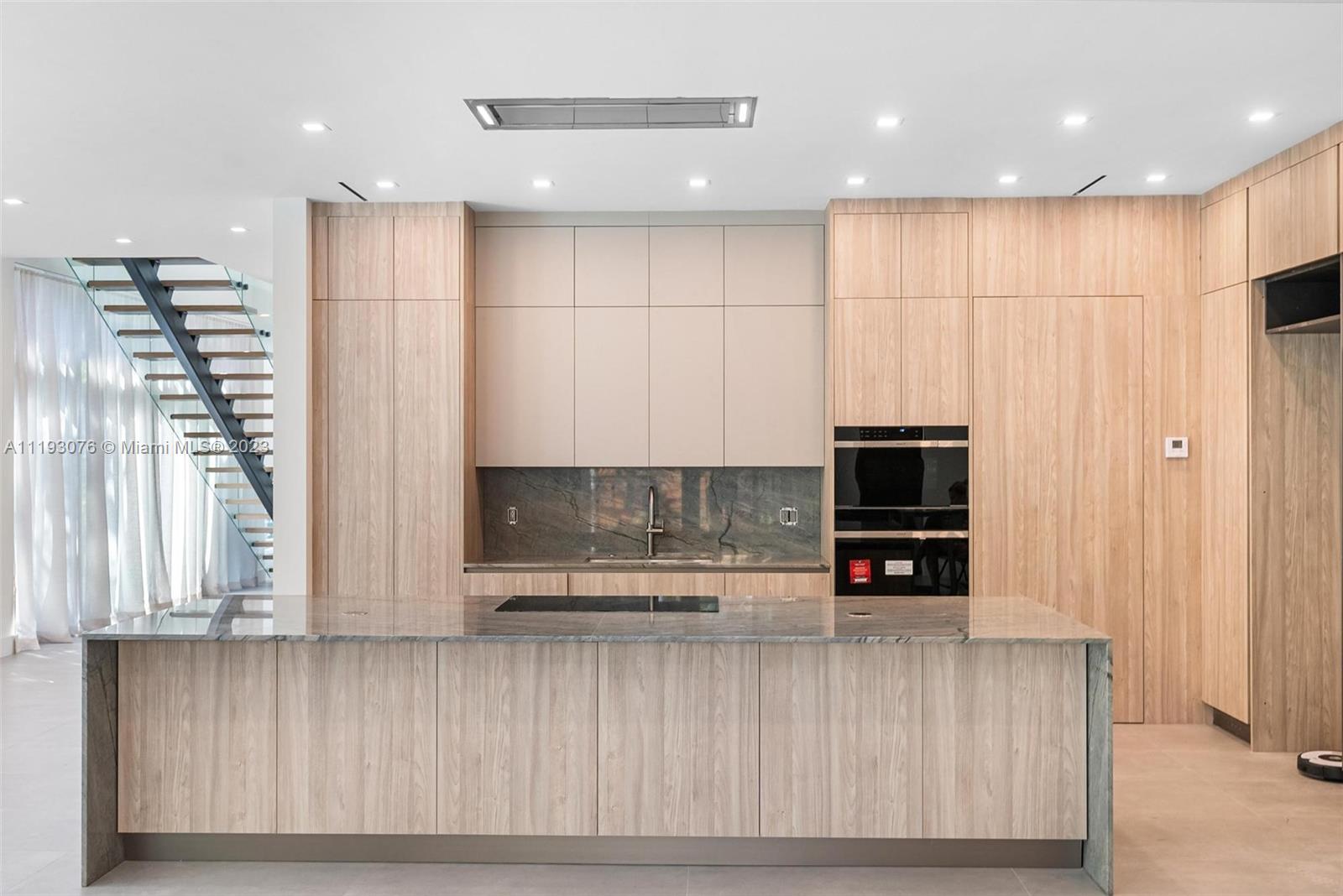 OCEAN VIEW HEIGHTS - Residential