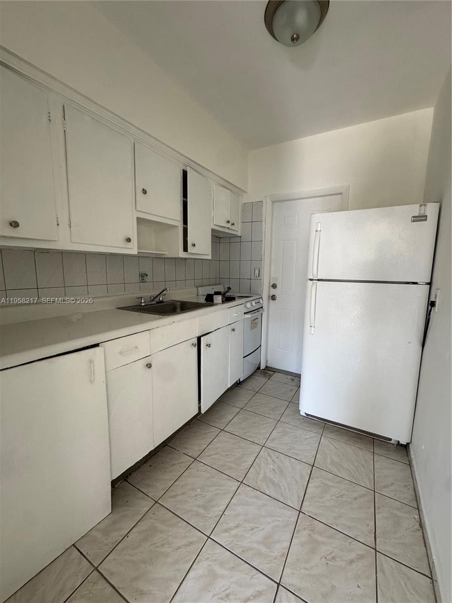 BISC BEACH SUB - Residential Income