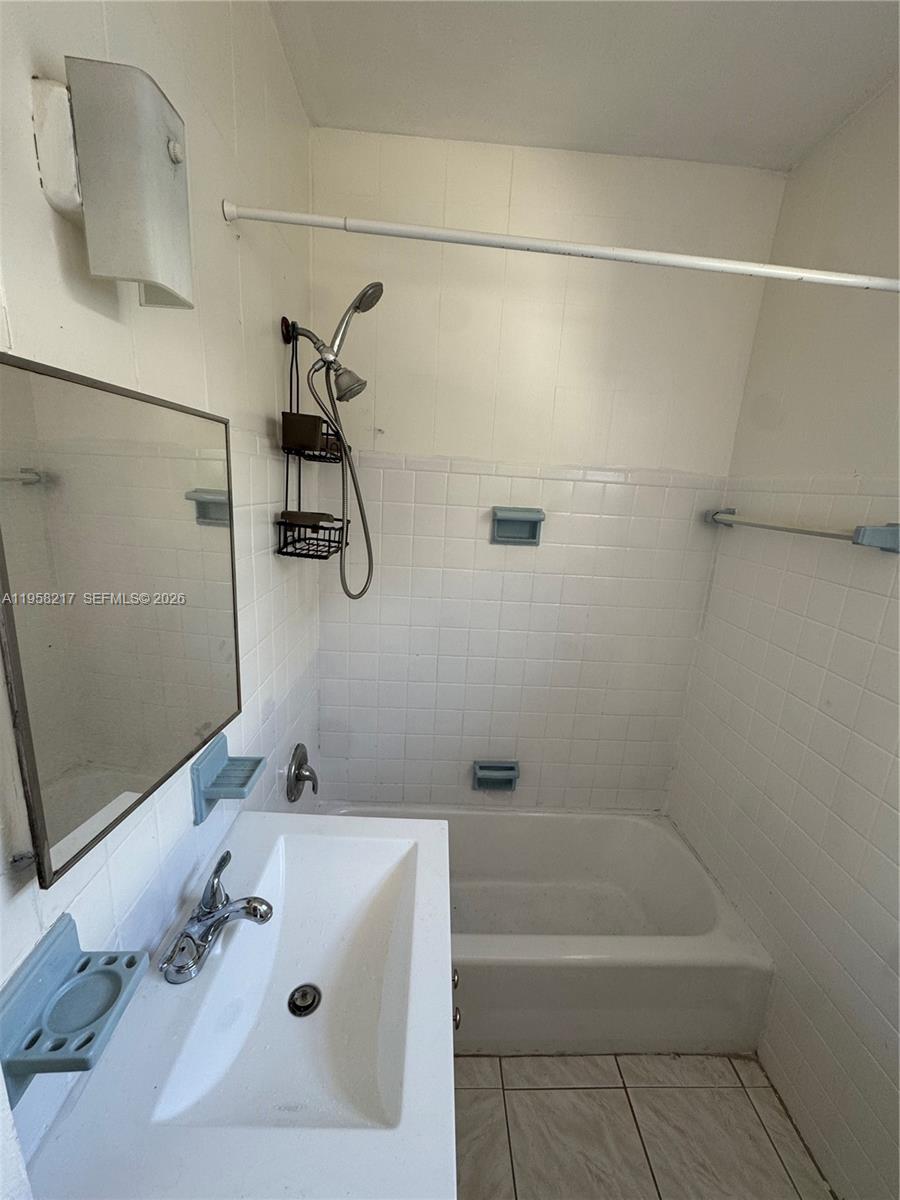 BISC BEACH SUB - Residential Income