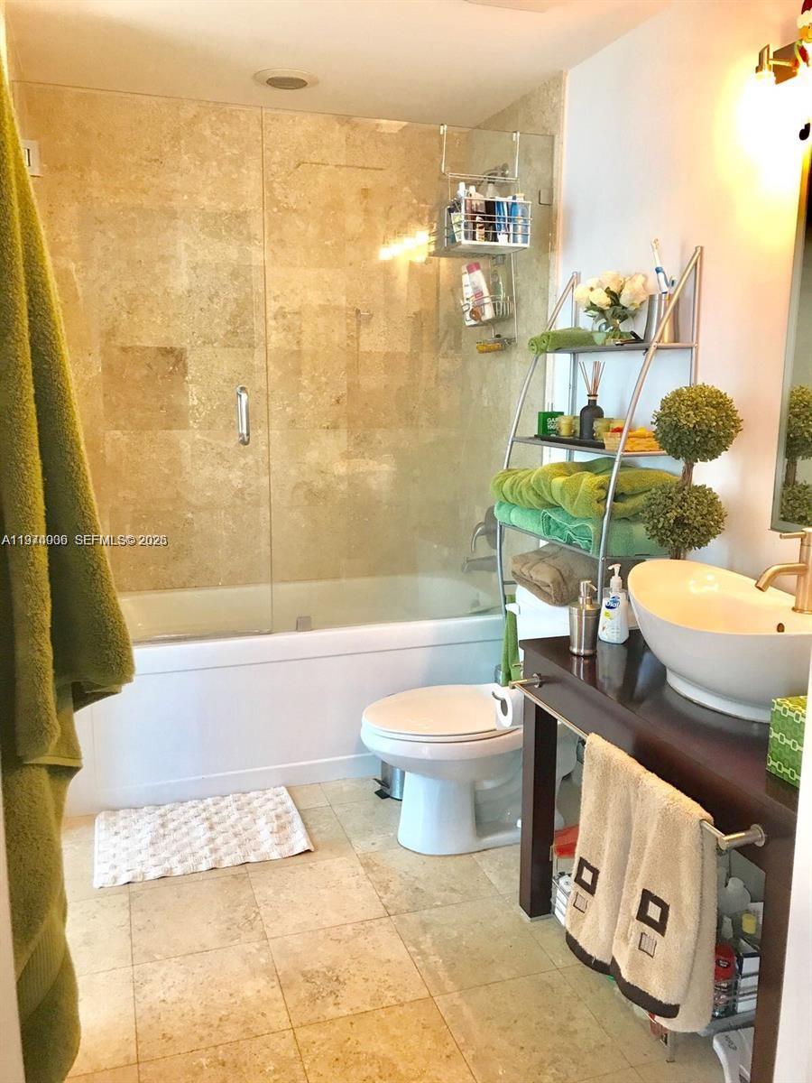 WIND CONDO - Residential Lease