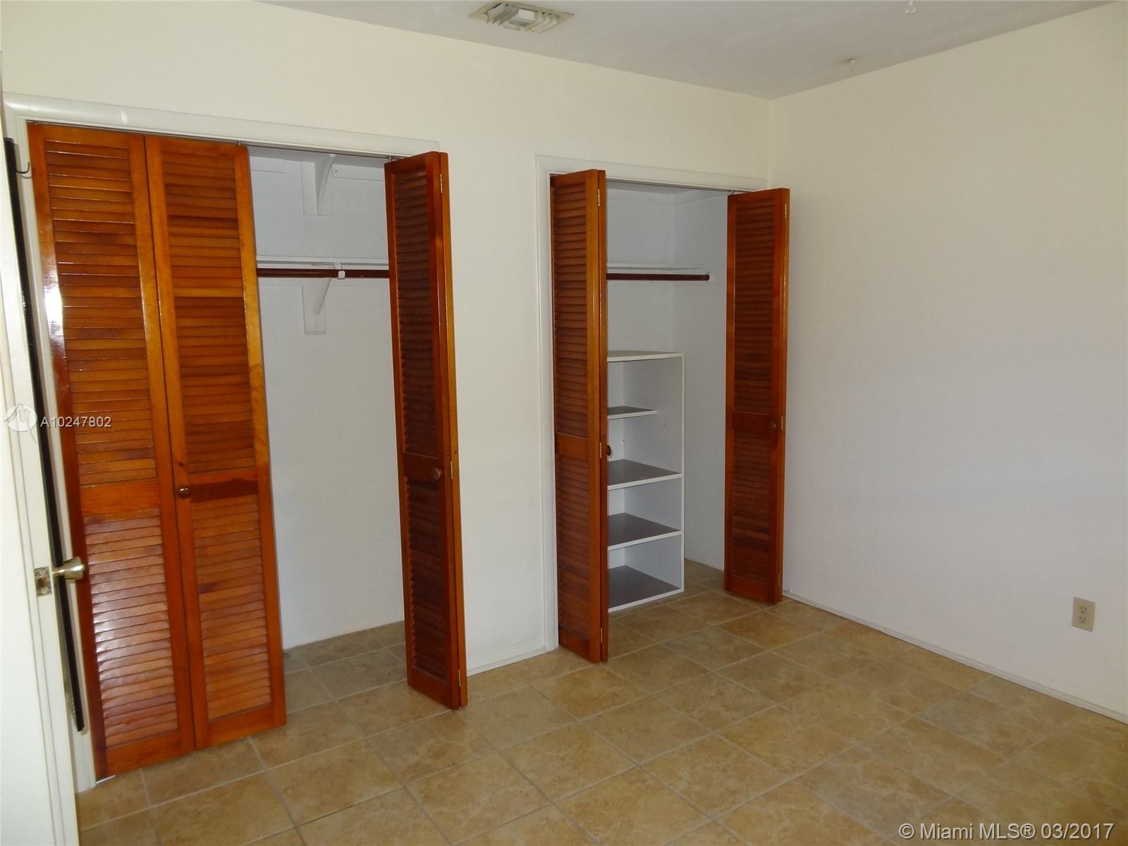 HOLLYWOOD LITTLE RANCHES - Residential Lease