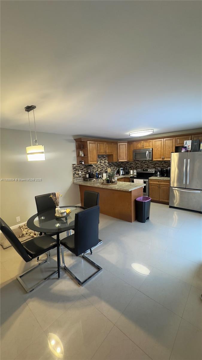 9100 Sw 22nd Ct A-2, Davie, Broward County, Florida - 2 Bedrooms  
3 Bathrooms - 