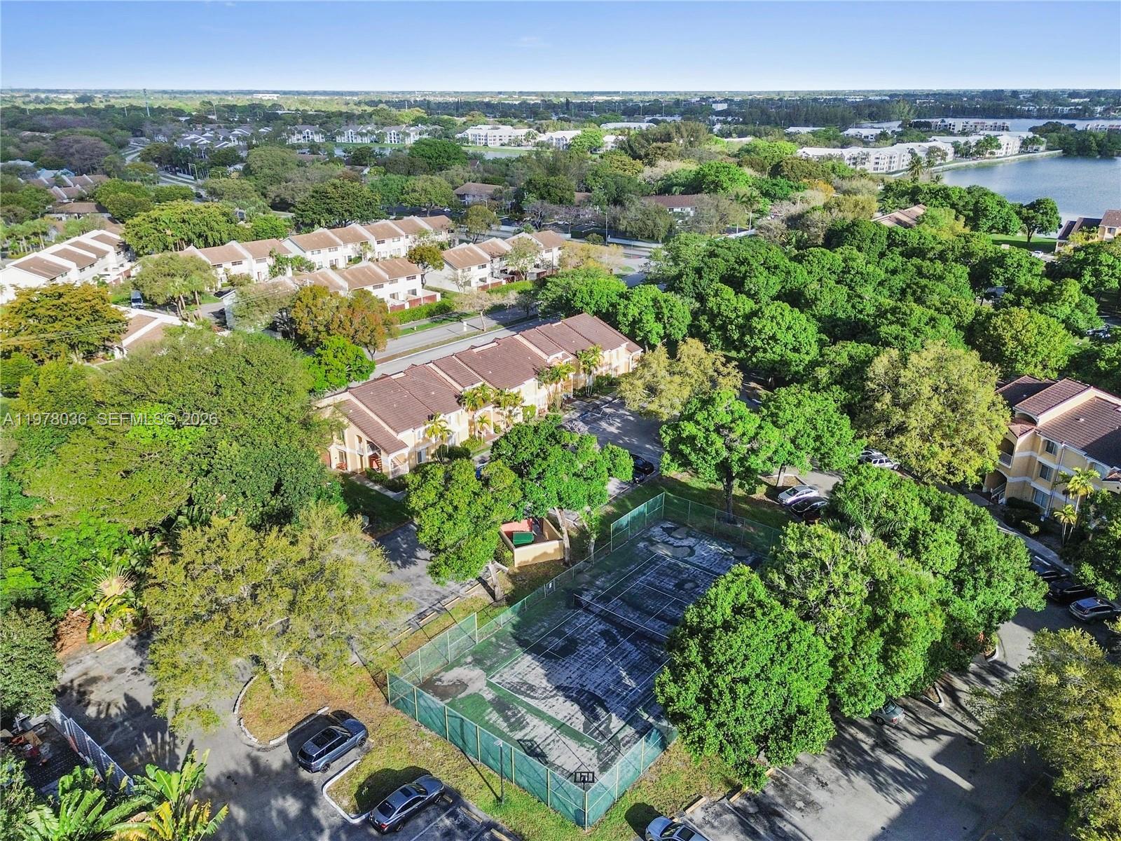 SAILBOAT POINTE CONDO - Residential