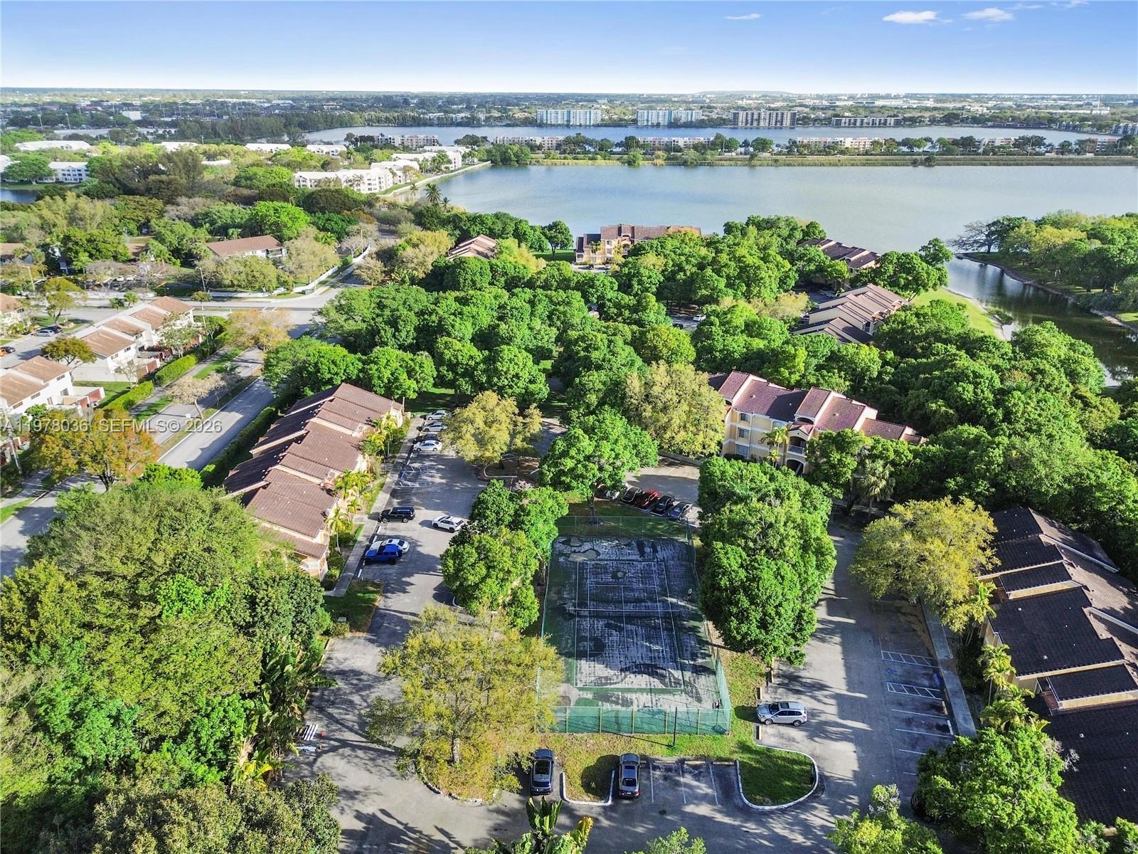 SAILBOAT POINTE CONDO - Residential