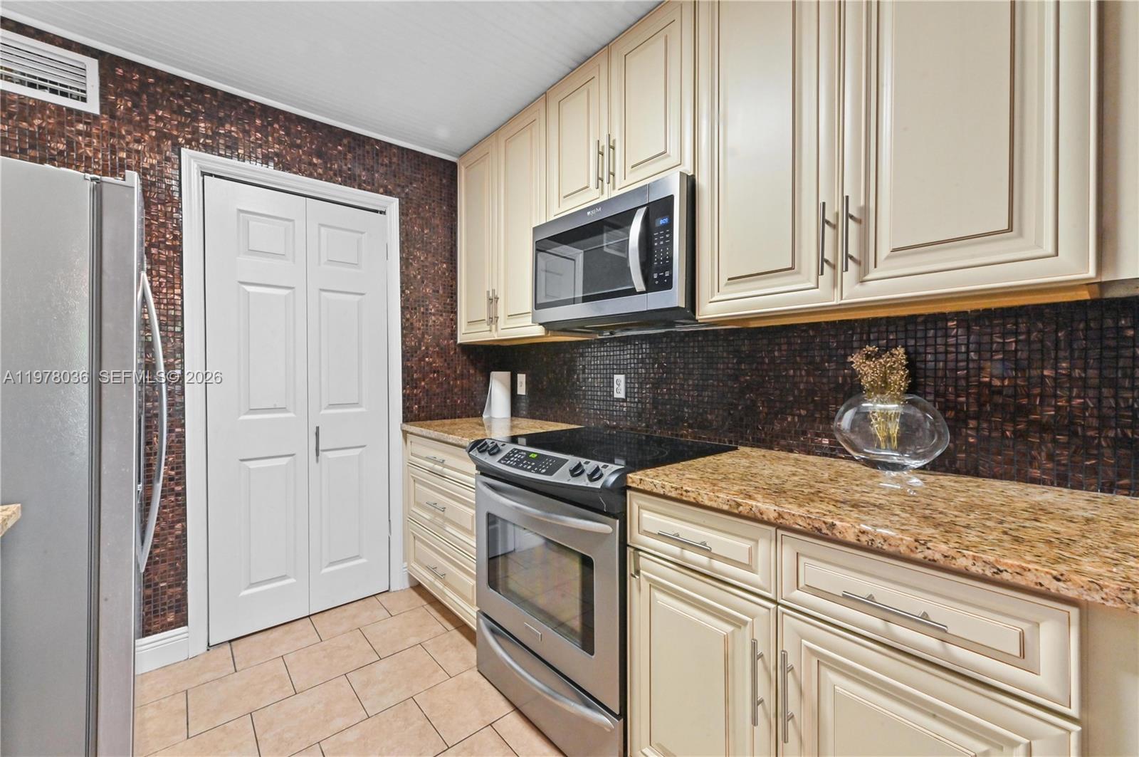 SAILBOAT POINTE CONDO - Residential