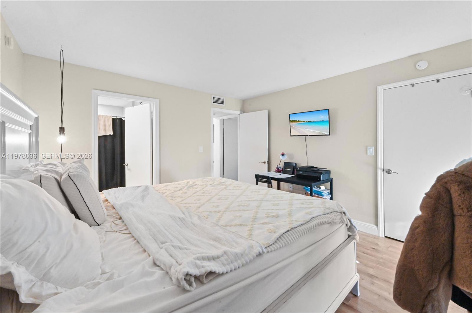 SAILBOAT POINTE CONDO - Residential