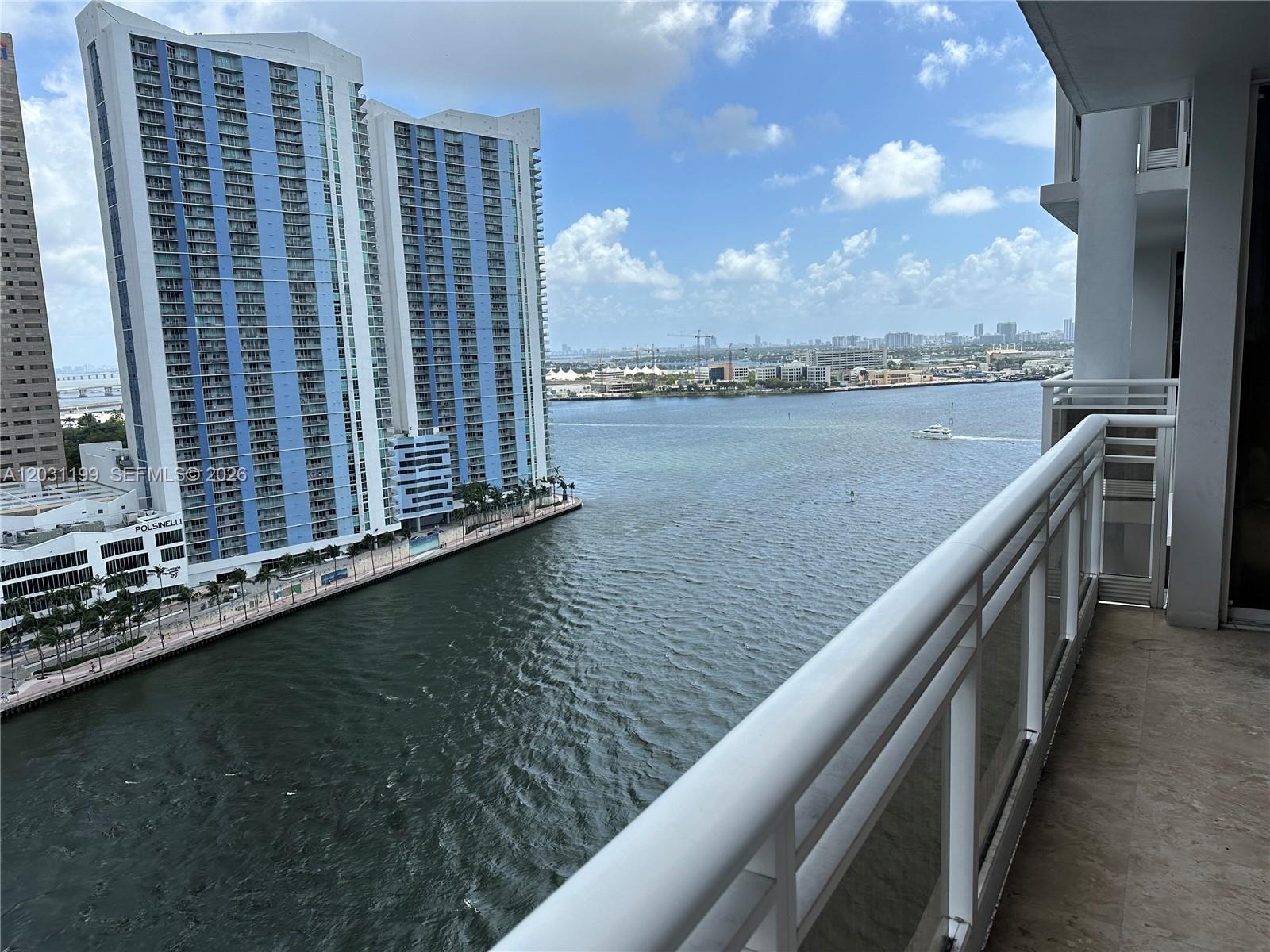 901 Brickell Key Blvd 2005