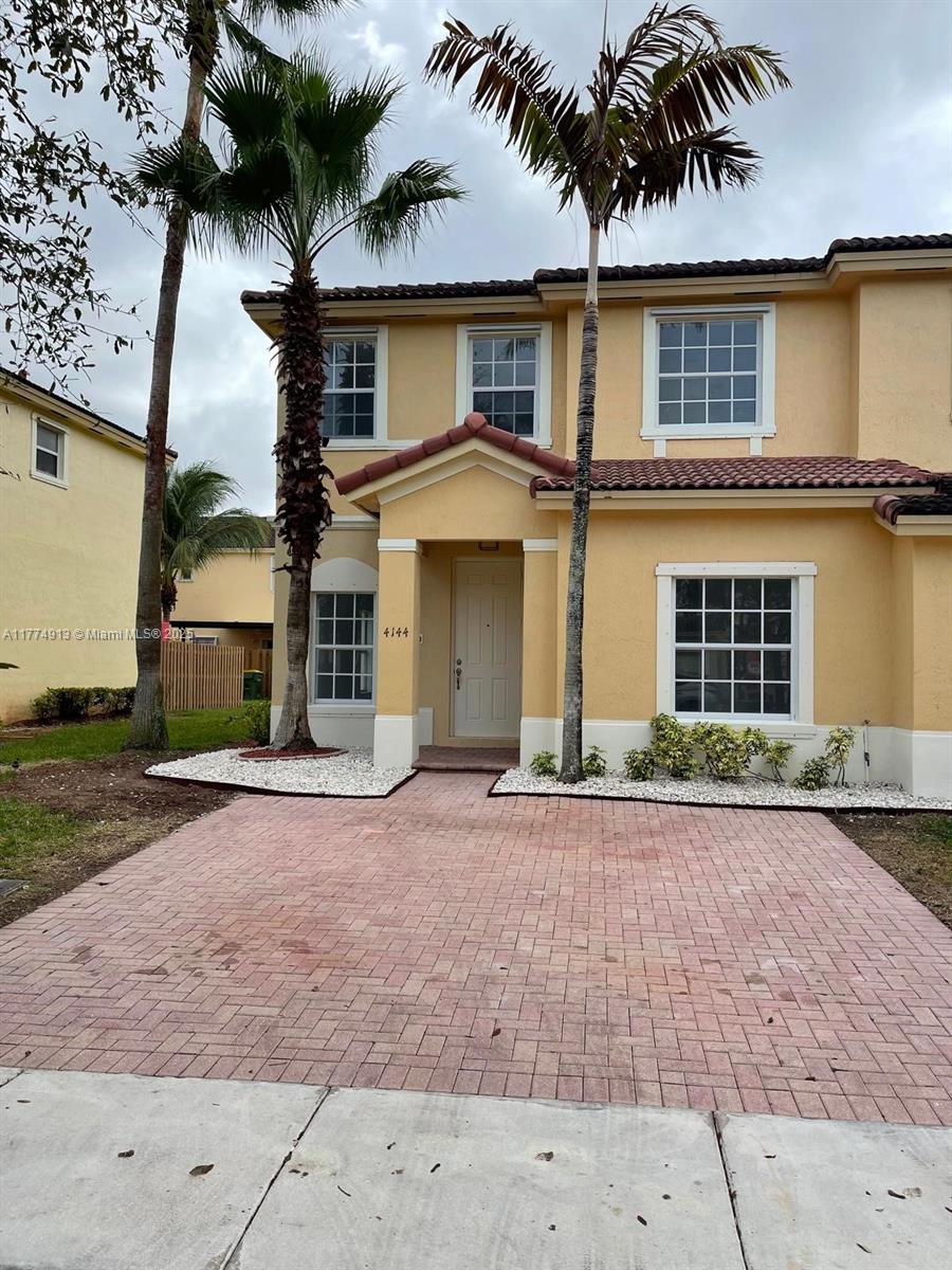 Rental Property at 4144 Ne 26th St, Homestead, Miami-Dade County, Florida - Bedrooms: 3 
Bathrooms: 3  - $3,000 MO.