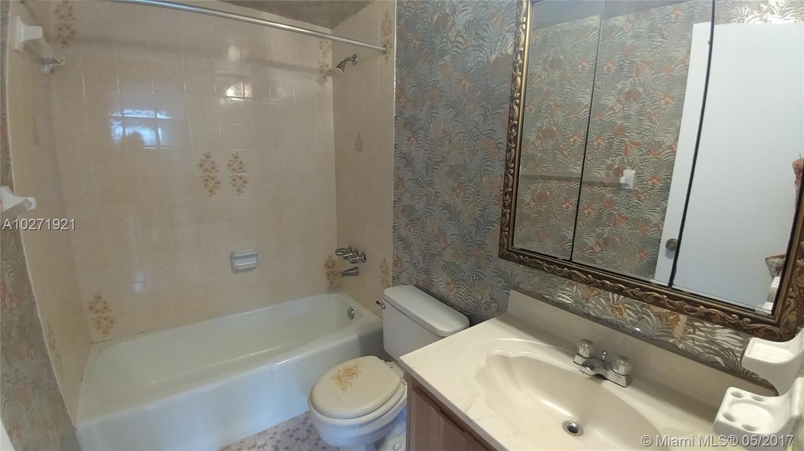 CASA BLANCA CONDO - Residential Lease