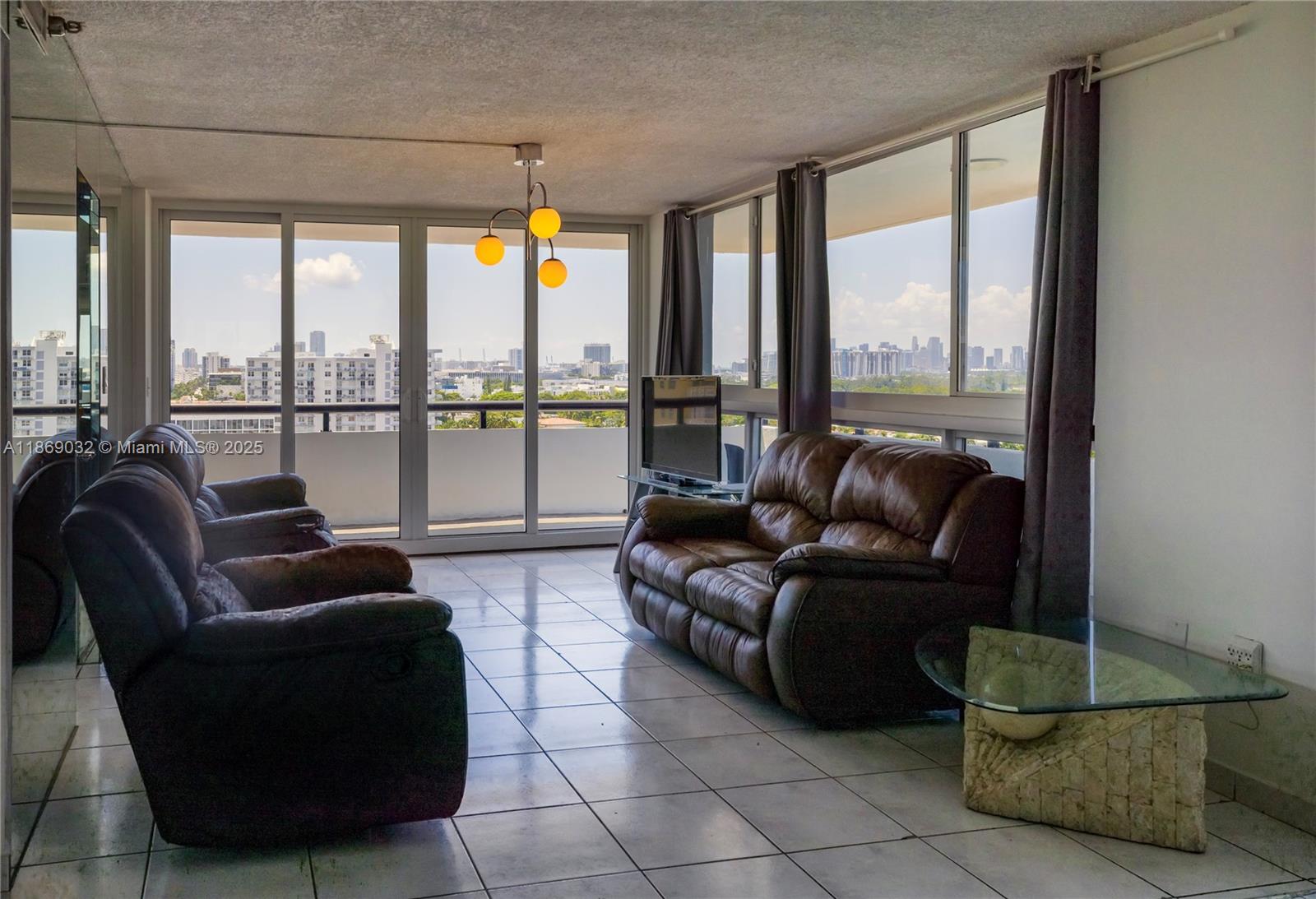 3200 Collins Ave 12-8