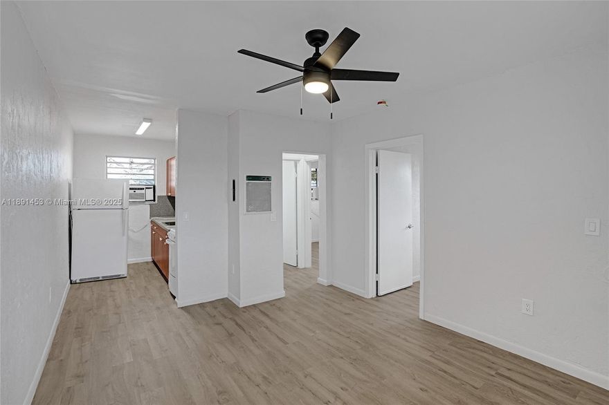 Renovated 2 bed, 1 bath apartment with water and sewer included, located just off 27th Avenue. Laundry in building. Minutes from Gratigny and public transportation in a desirable neighborhood. Other units available. Contact us for more information.