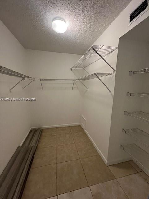 CLUB QUARTERS AT RAINTREE - Residential Lease
