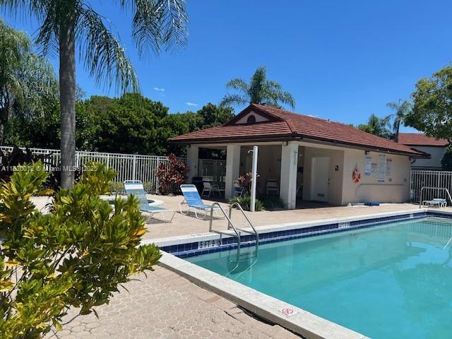 CLUB QUARTERS AT RAINTREE - Residential Lease